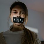 Rencontres numériques et histoires damour en ligne