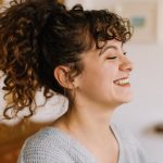 Réentrer dans la scène des célibataires après un divorce et comprendre le langage du dating moderne